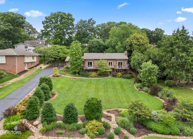 Property at 12313 N Fox Den Dr, Knoxville, TN 37934, 4 beds, 3 baths