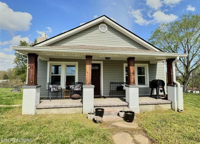Property at 165 Lake Shore Ln, Lafollette, TN 37766, 2 beds, 1.5 baths