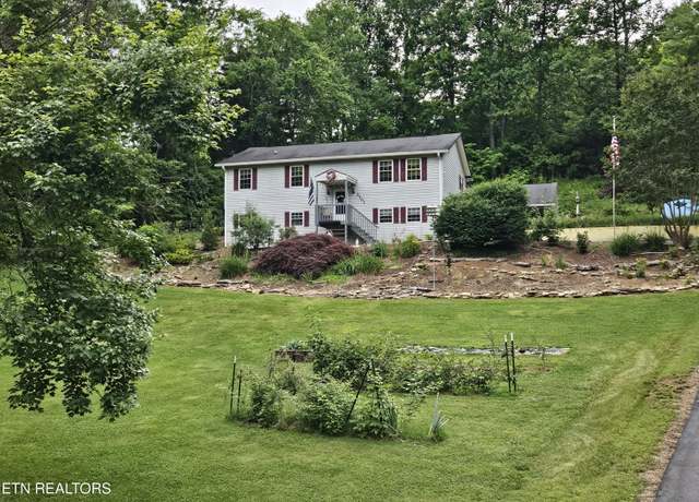Property at 3701 Solway Rd, Knoxville, TN 37931, 3 beds, 3 baths
