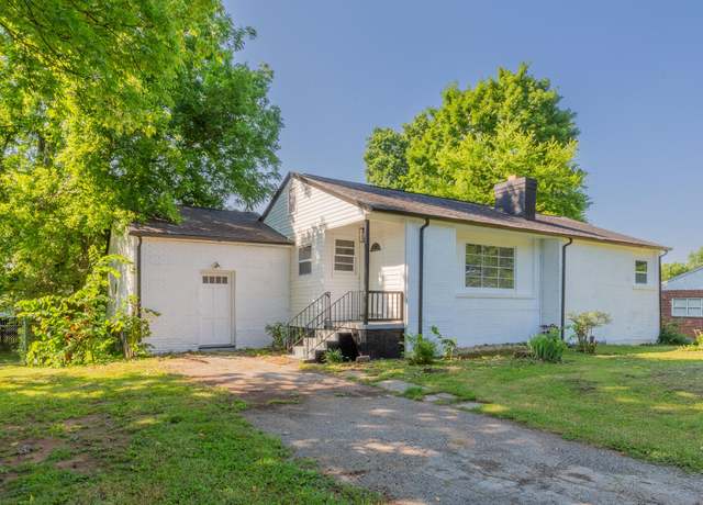 Property at 3808 Nathaniel Rd, Knoxville, TN 37918, 4 beds, 2 baths