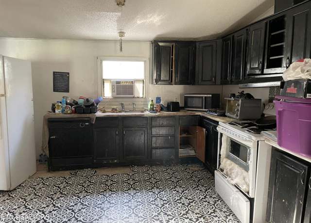 Property at 4589 Mount Carmel Rd, Camden, TN 38320, 4 beds, 2 baths