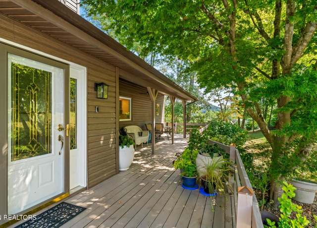 Property at 2530 Hope Creek Rd, Lenoir City, TN 37771, 4 beds, 2.5 baths