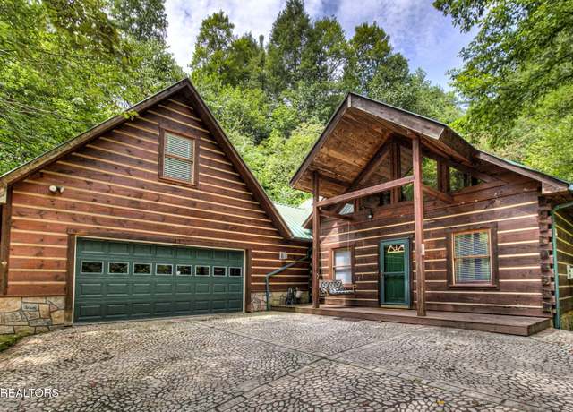 Property at 1669 Hidden Hills Rd, Gatlinburg, TN 37738, 3 beds, 2 baths