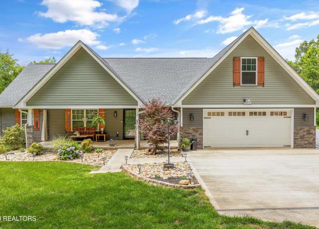 Property at 3033 Lazy River Ln, Sevierville, TN 37876, 4 beds, 4 baths