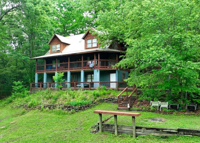 Property at 200 Peachtree Ln, Tellico Plains, TN 37385, 4 beds, 4 baths