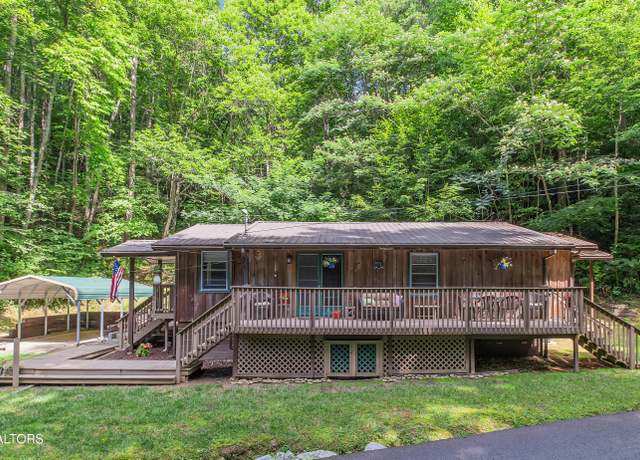 Property at 305 Shields View Dr, Gatlinburg, TN 37738, 3 beds, 2 baths