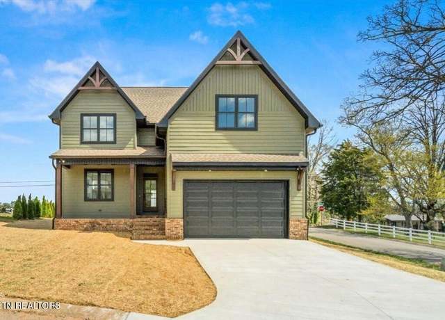 Property at 102 Vintage Ct, Maryville, TN 37801, 4 beds, 2.5 baths