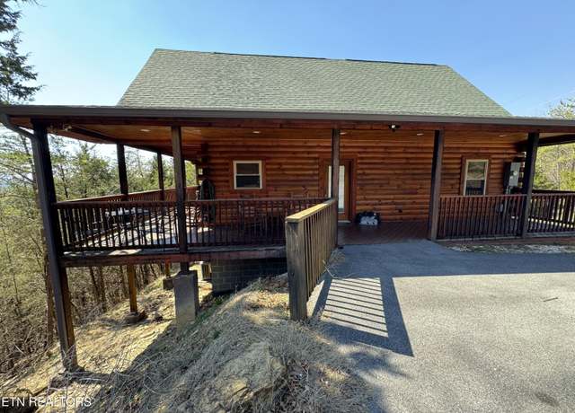 Property at 2295 Wingspan Dr, Sevierville, TN 37876, 5 beds, 4 baths