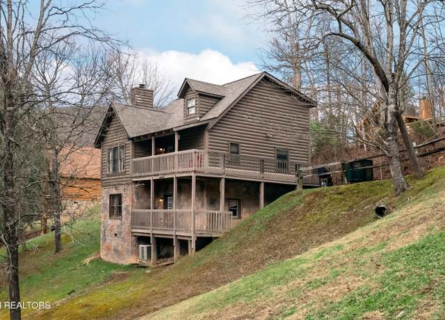 Property at 3542 Country Pines Way, Sevierville, TN 37876, 2 beds, 3 baths