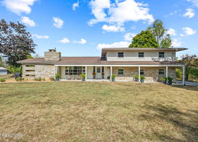 Property at 964 Joe Tabor Rd, Crossville, TN 38571, 5 beds, 3 baths