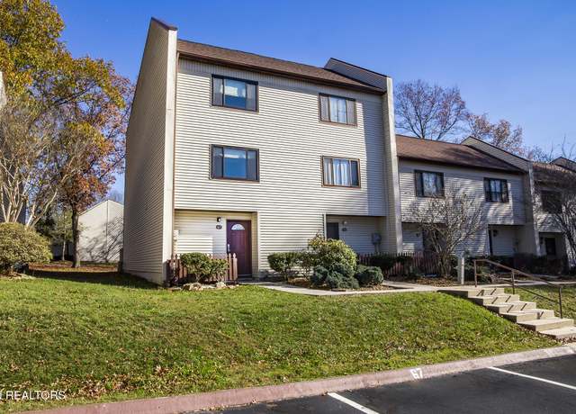 Property at 67 Wilshire Heights Dr, Fairfield Glade, TN 38558, 4 beds, 2.5 baths