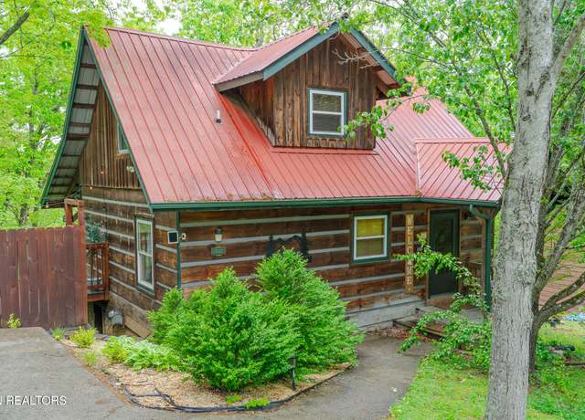 Property at 532 Hideaway Ridge Cir, Sevierville, TN 37862, 2 beds, 2.5 baths