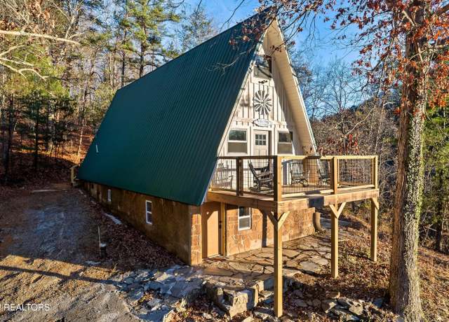 Property at 1146 Pine Mountain Rd, Sevierville, TN 37862, 3 beds, 3 baths