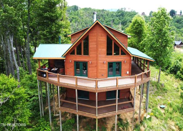 Property at 2266 Lone Ridge Dr, Sevierville, TN 37862, 2 beds, 2 baths