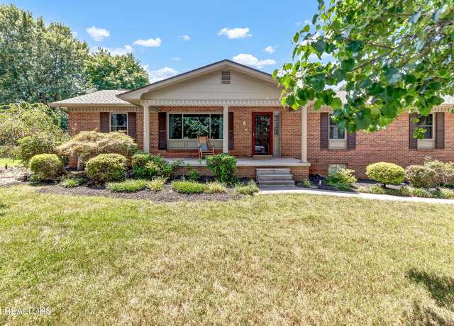 Property at 929 Radnor Rd, Maryville, TN 37804, 3 beds, 2.5 baths