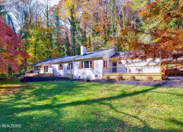 Property at 4705 Appleby Ln, Knoxville, TN 37920, 4 beds, 3 baths