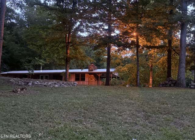 Property at 555 Lake Ln, New Tazewell, TN 37825, 3 beds, 3 baths