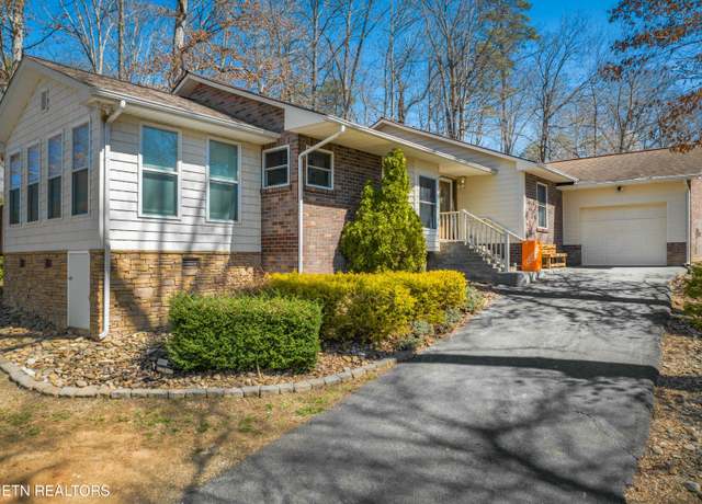 Property at 125 Smoky View Ln, Newport, TN 37821, 3 beds, 2 baths