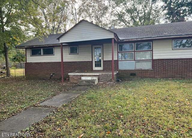 Property at 712 N Tellico St, Madisonville, TN 37354, 3 beds, 2 baths