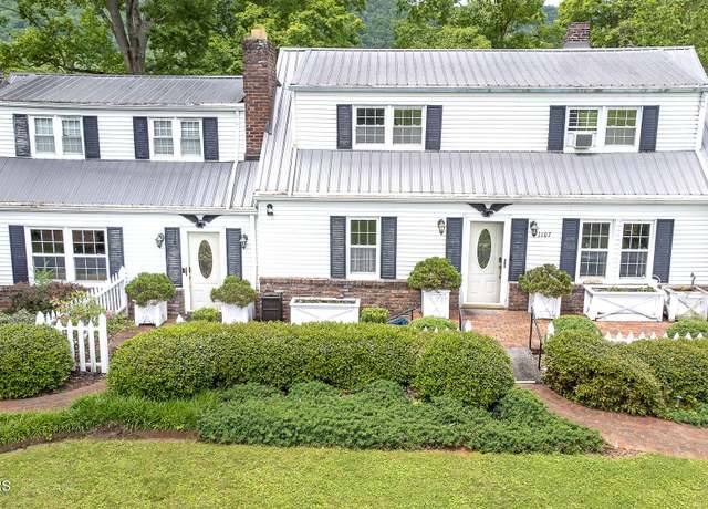 Property at 1107 E Elm St, Lafollette, TN 37766, 3 beds, 2.5 baths