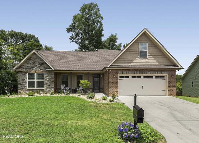 Property at 533 Greystoke Ln, Knoxville, TN 37912, 3 beds, 2 baths