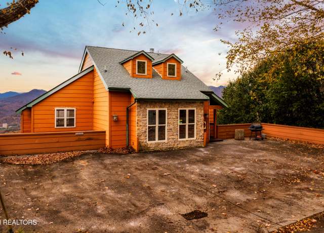 Property at 1409 Arbon Dr, Gatlinburg, TN 37738, 5 beds, 5 baths