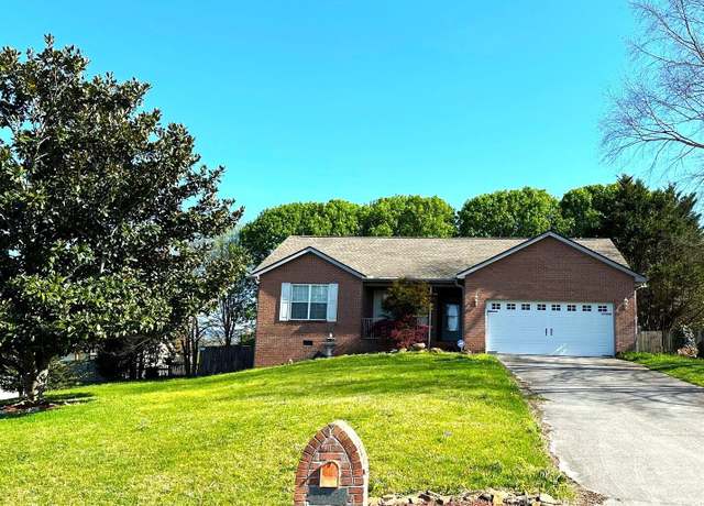 Property at 1745 Meadow Ridge Cir, Sevierville, TN 37862, 3 beds, 2 baths