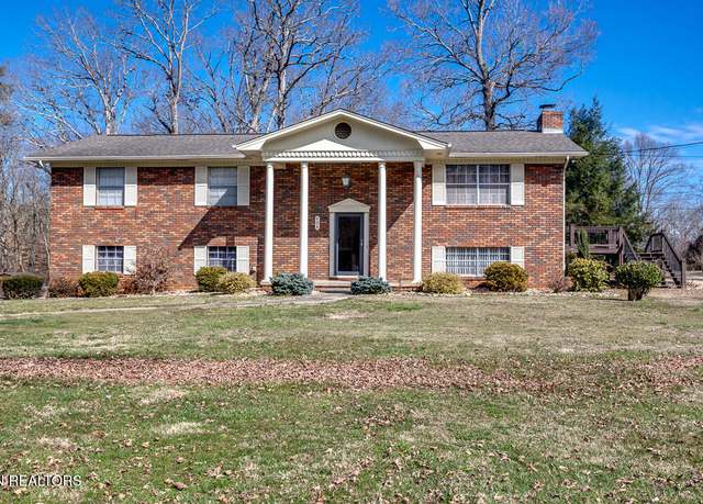 Property at 404 N Wooddale Rd, Strawberry Plains, TN 37871, 4 beds, 3 baths