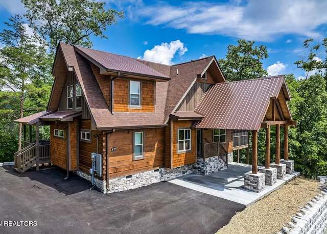 Property at 4427 Stackstone Rd, Sevierville, TN 37862, 3 beds, 2.5 baths