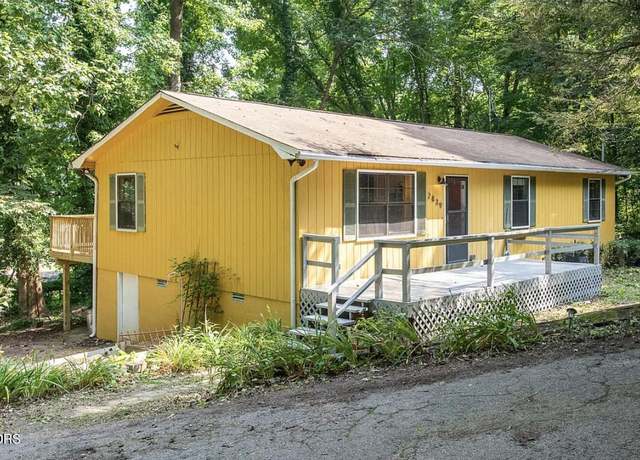 Property at 2839 Rifle Range Dr, Knoxville, TN 37918, 3 beds, 2 baths