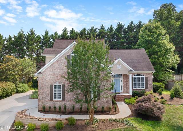 Property at 7008 Shady Knoll Ln, Knoxville, TN 37919, 4 beds, 2.5 baths