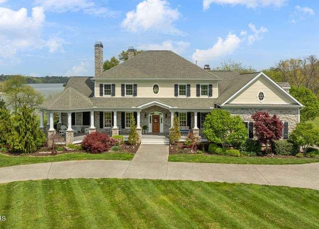 Property at 150 Thunder Rd, Vonore, TN 37885, 4 beds, 5 baths