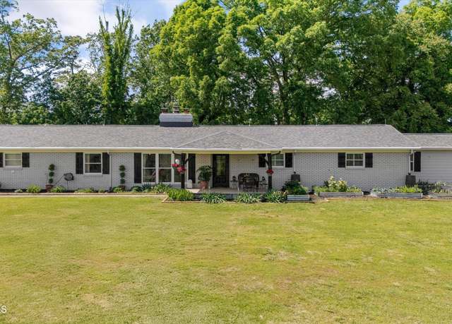 Property at 2412 Grey Ridge Rd, Maryville, TN 37801, 5 beds, 3 baths