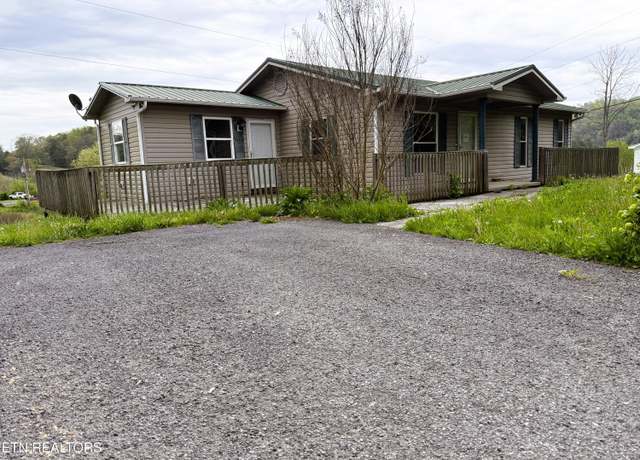 Property at 413 Sunset Hills Rd, Sneedville, TN 37869, 3 beds, 1 bath