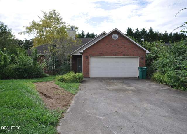 Property at 1814 Hunters Hill Blvd, Maryville, TN 37803, 3 beds, 2 baths