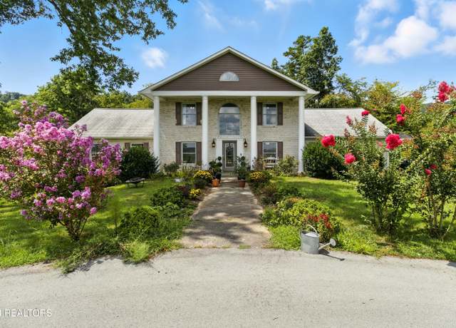 Property at 260 Meador Ln, Harrogate, TN 37752, 5 beds, 5.5 baths
