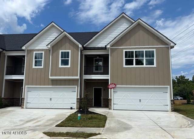 Property at 100 Lombardy Ln, Oak Ridge, TN 37830, 3 beds, 2.5 baths