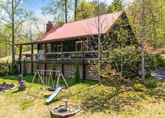 Property at 4065 Hickory Hollow Way, Sevierville, TN 37862, 2 beds, 2 baths