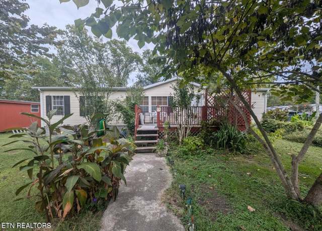 Property at 626 S 22nd St, Middlesboro, KY 40965, 3 beds, 2 baths