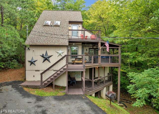 Property at 1803 Luzerne Dr, Gatlinburg, TN 37738, 2 beds, 2 baths