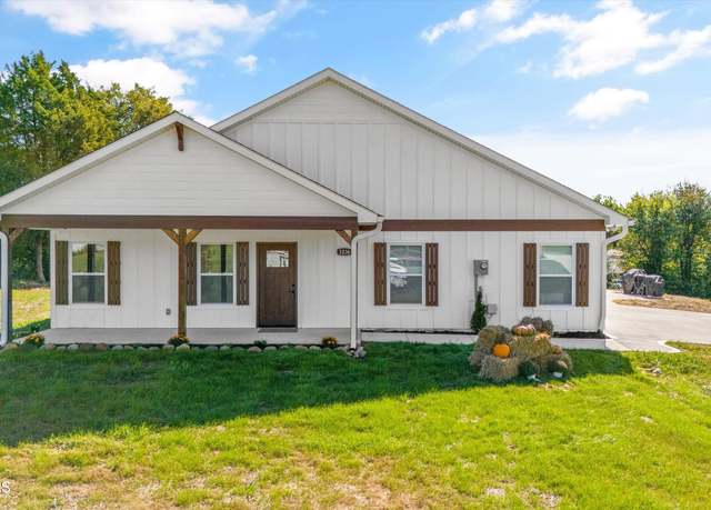 Property at 1236 Paige Way, Maryville, TN 37803, 3 beds, 2 baths