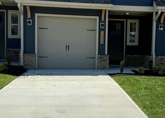 Property at 1313 Mountain Quail Cir, Maryville, TN 37801, 2 beds, 2.5 baths