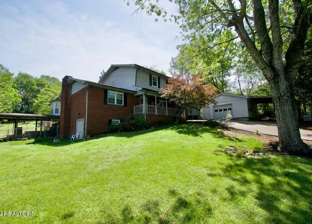 Property at 2814 Montvale Rd, Maryville, TN 37803, 3 beds, 3 baths