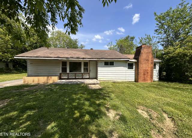 Property at 218 Michael St, Knoxville, TN 37914, 3 beds, 1 bath