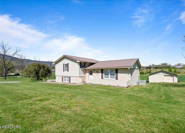 Property at 121 E Village Cir, Lafollette, TN 37766, 3 beds, 2 baths
