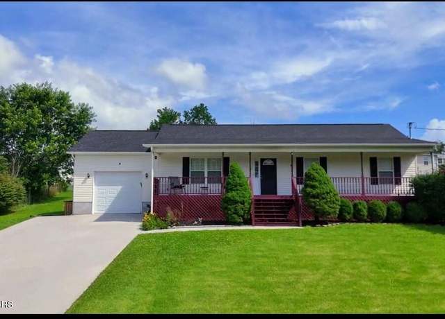 Property at 230 Clover Cir, Jacksboro, TN 37757, 3 beds, 2 baths