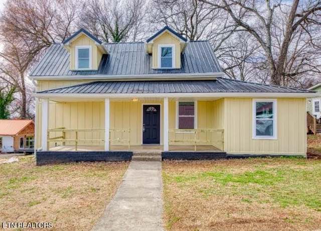 Property at 801 W 2nd Ave, Lenoir City, TN 37771, 3 beds, 3 baths