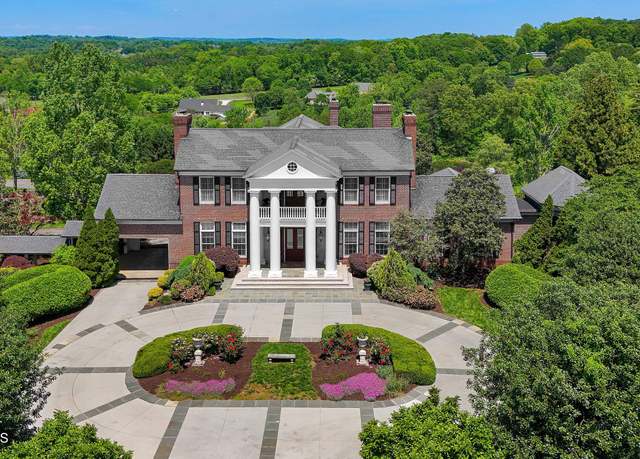 Property at 2009 Rudder Ln, Knoxville, TN 37919, 5 beds, 8.5 baths