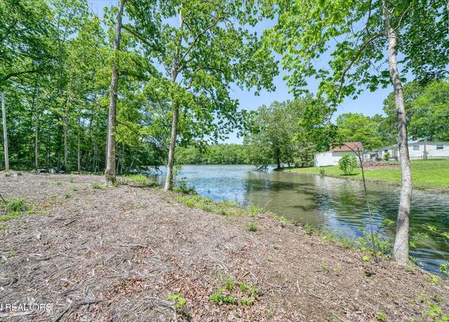 Property at 137 Broken Arrow Dr, Crossville, TN 38572