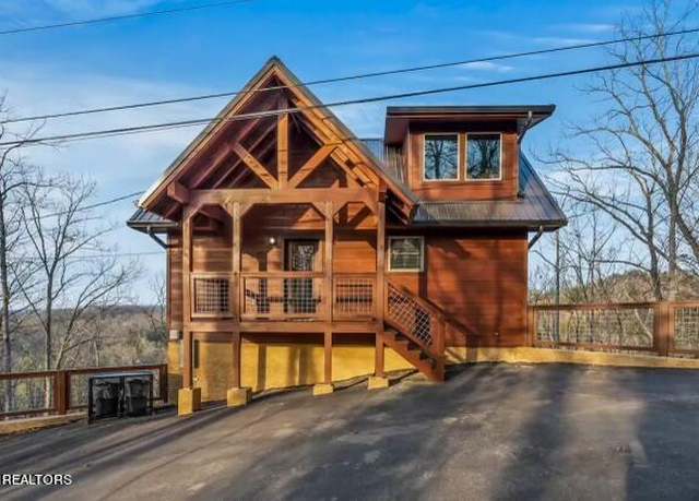 Property at 727 Ridgefield Dr, Sevierville, TN 37876, 2 beds, 2 baths